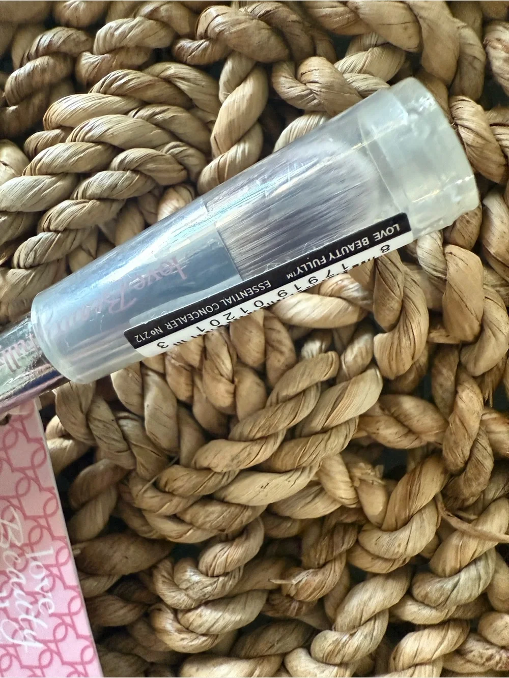 It brushes for Ulta  Essential Concealer NWT